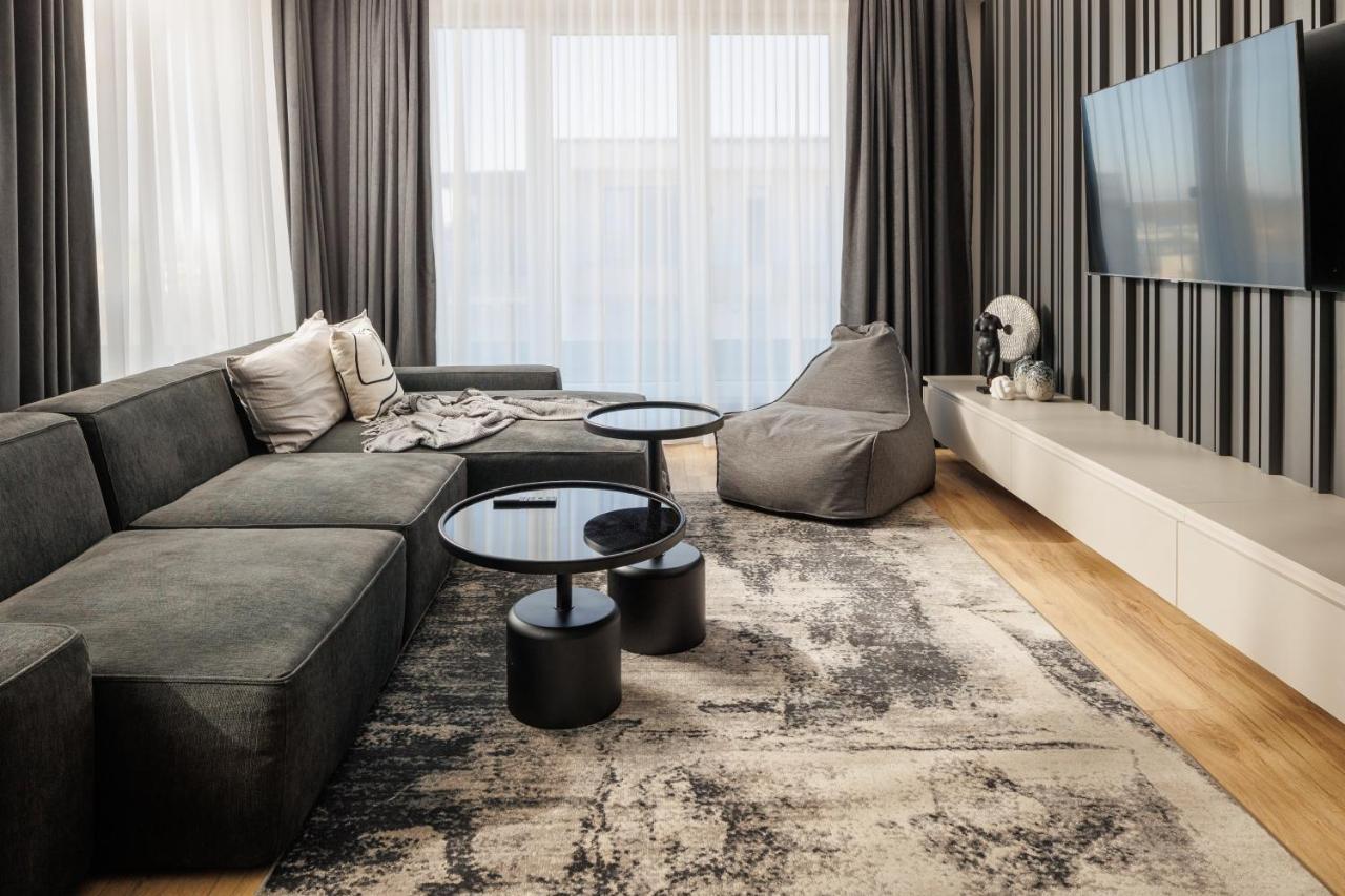 Mandala Designer Apartments With Free Private Parking, Near Mall Coresi Brașov Exterior foto